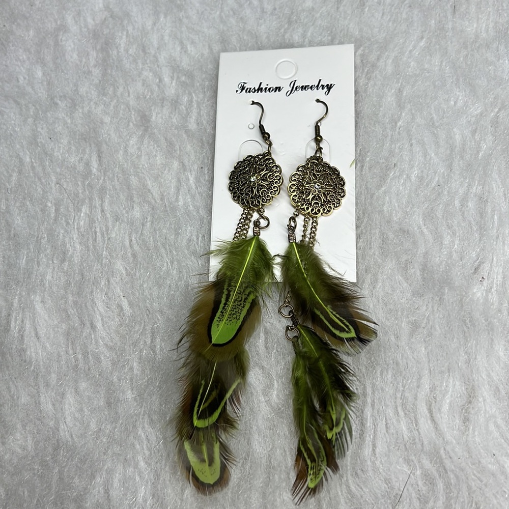 FEATHER DANGLE Earrings Green Brown Medallion Gold Toned NWT - Picture 3 of 5